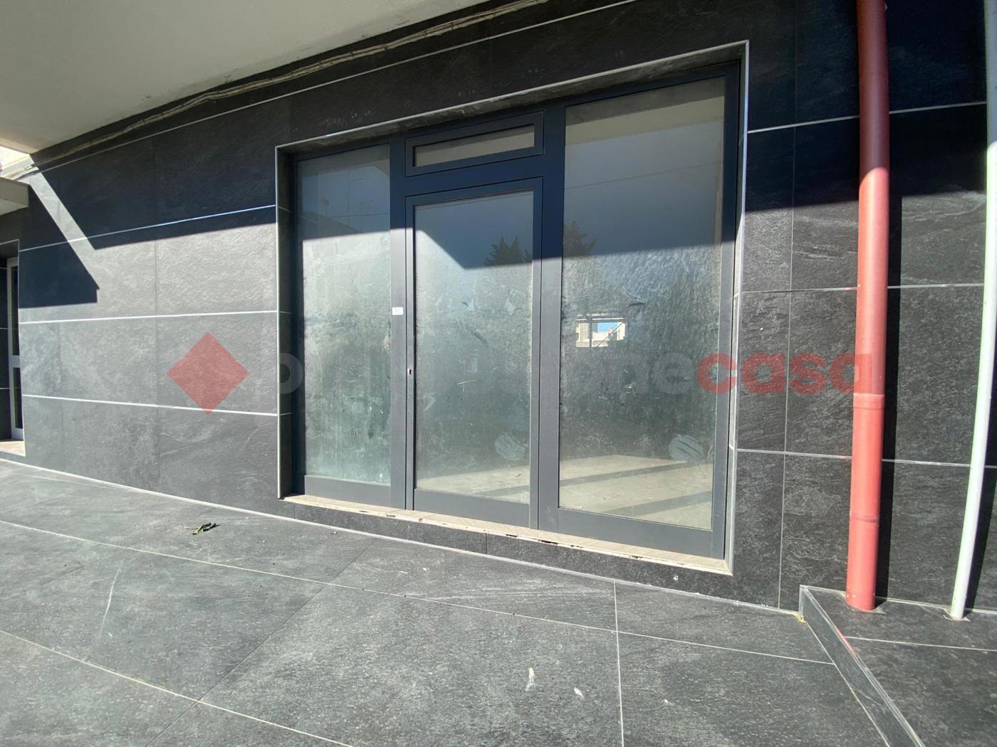 Attivit� commerciale in affitto/gestione a Pulsano