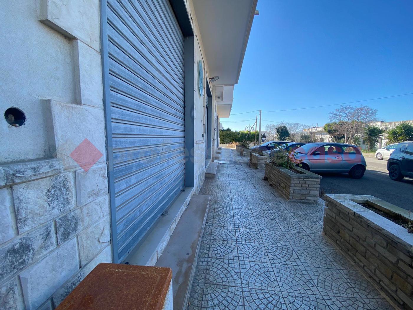 Negozio in affitto a Leporano