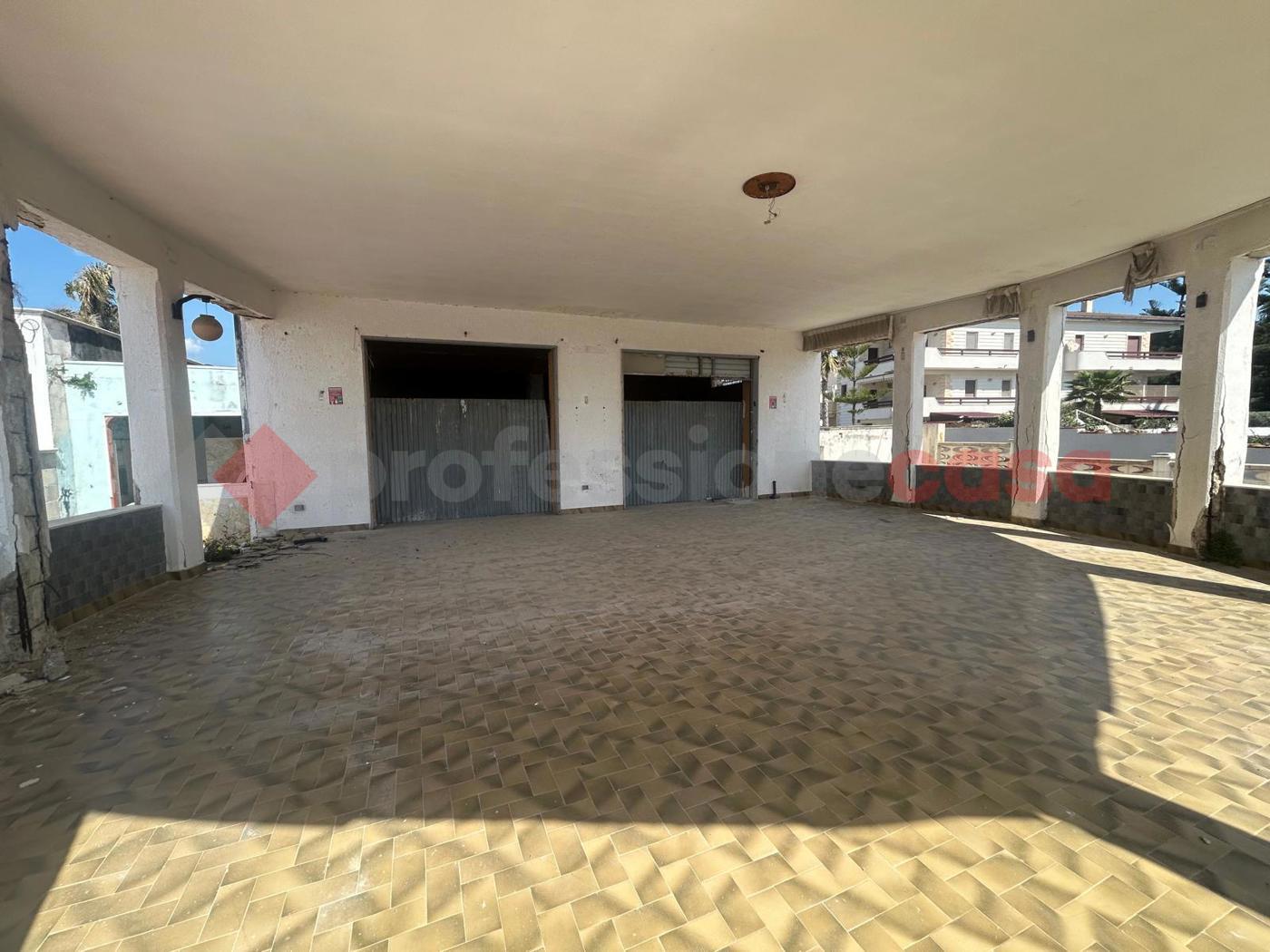 Villa con giardino a Pulsano