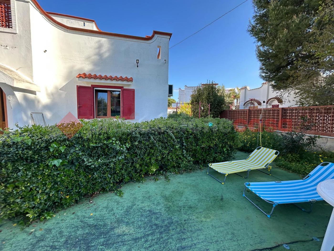 Villa con giardino a Leporano