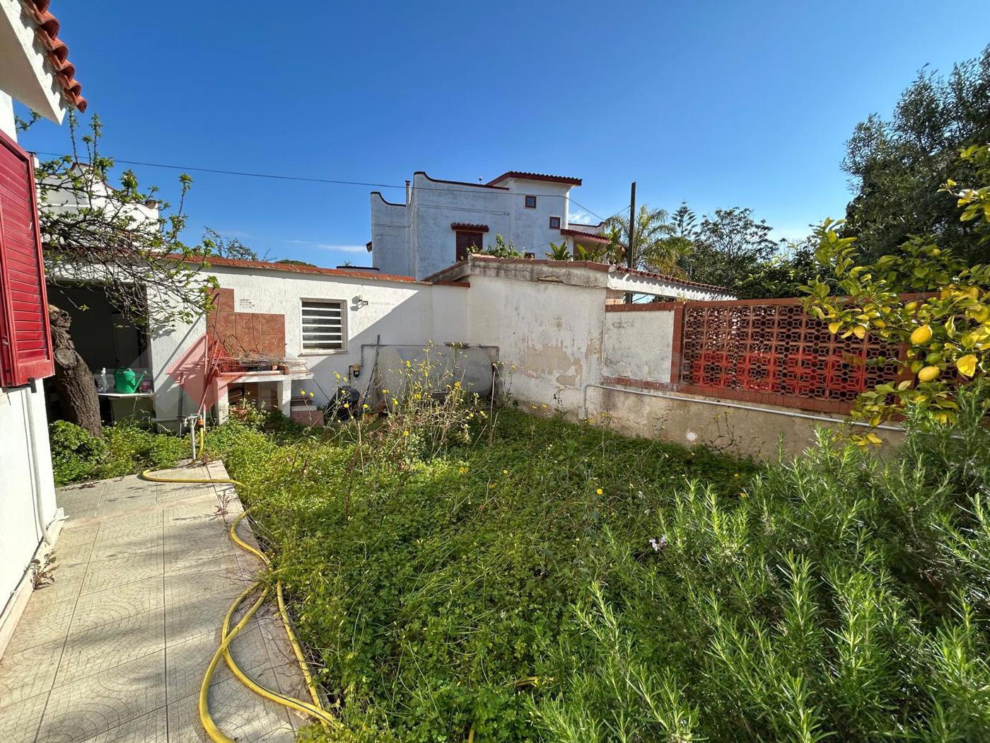 Villa con giardino a Leporano