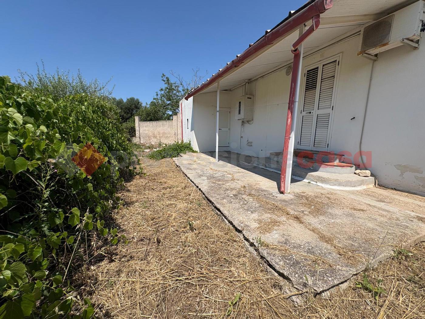 Villa con giardino a Pulsano