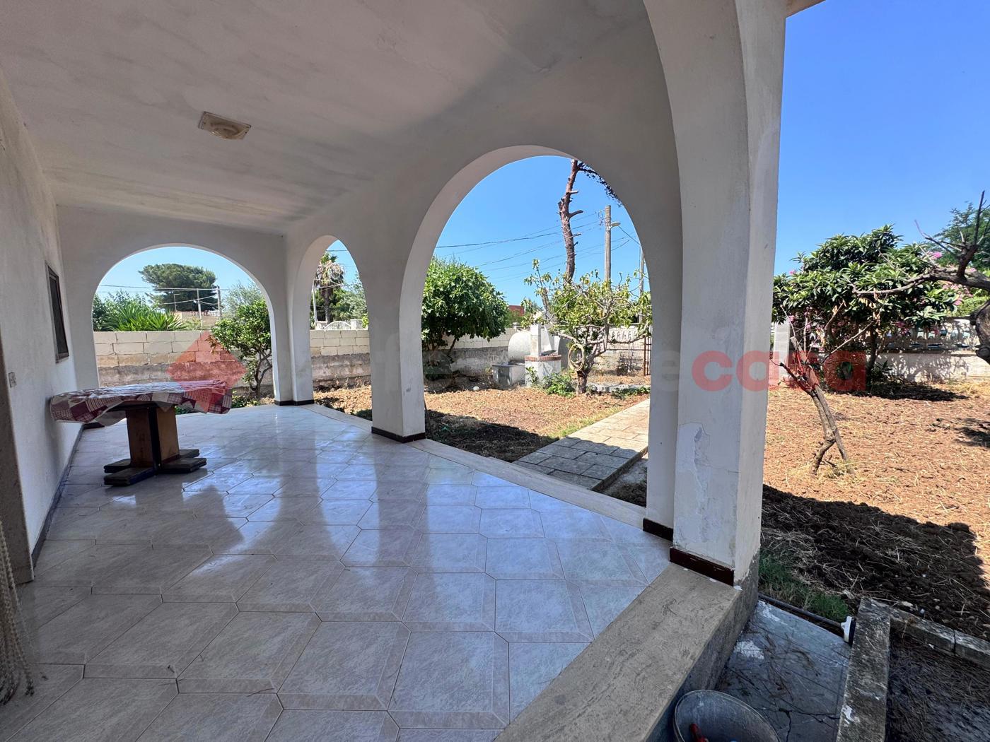 Villa con giardino a Pulsano