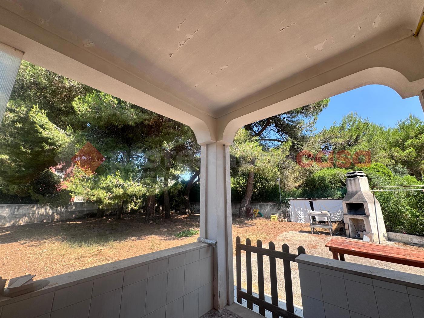 Villa con giardino a Pulsano
