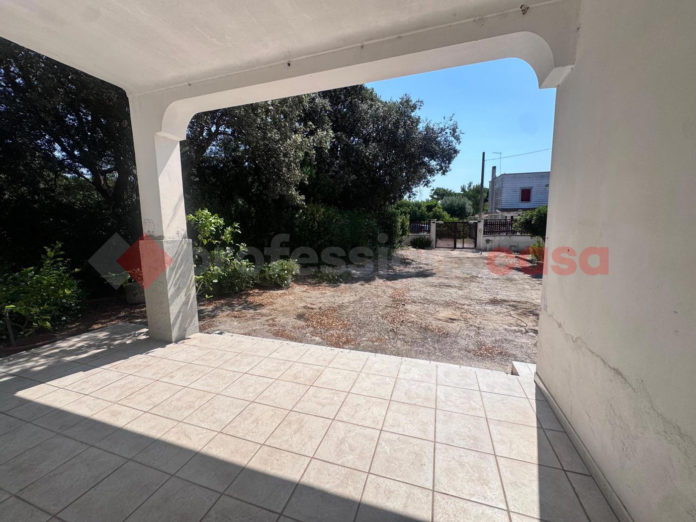 Villa con giardino a Pulsano