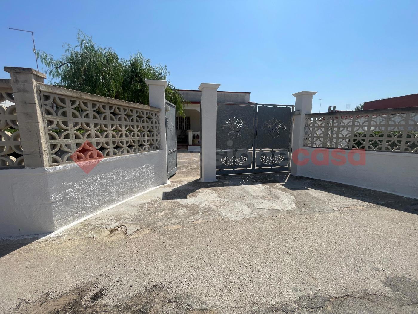 Villa con giardino a Pulsano