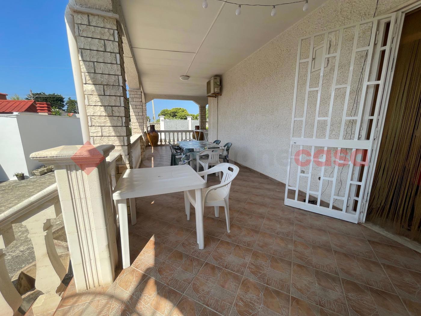 Villa con giardino a Pulsano