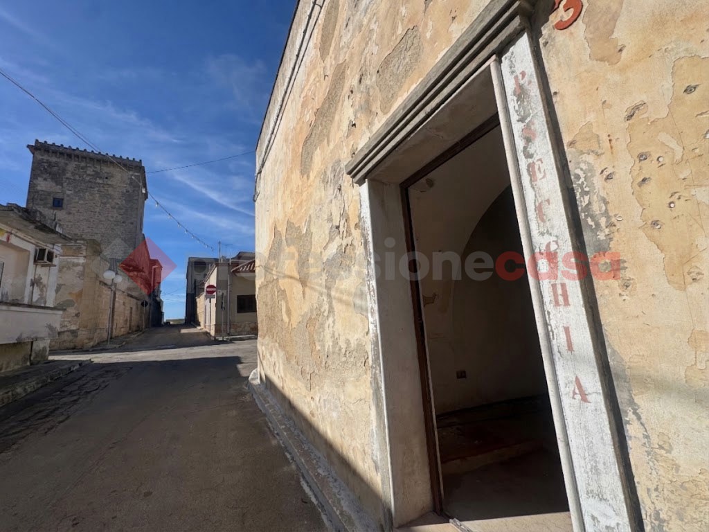 Casa indipendente con giardino a Leporano