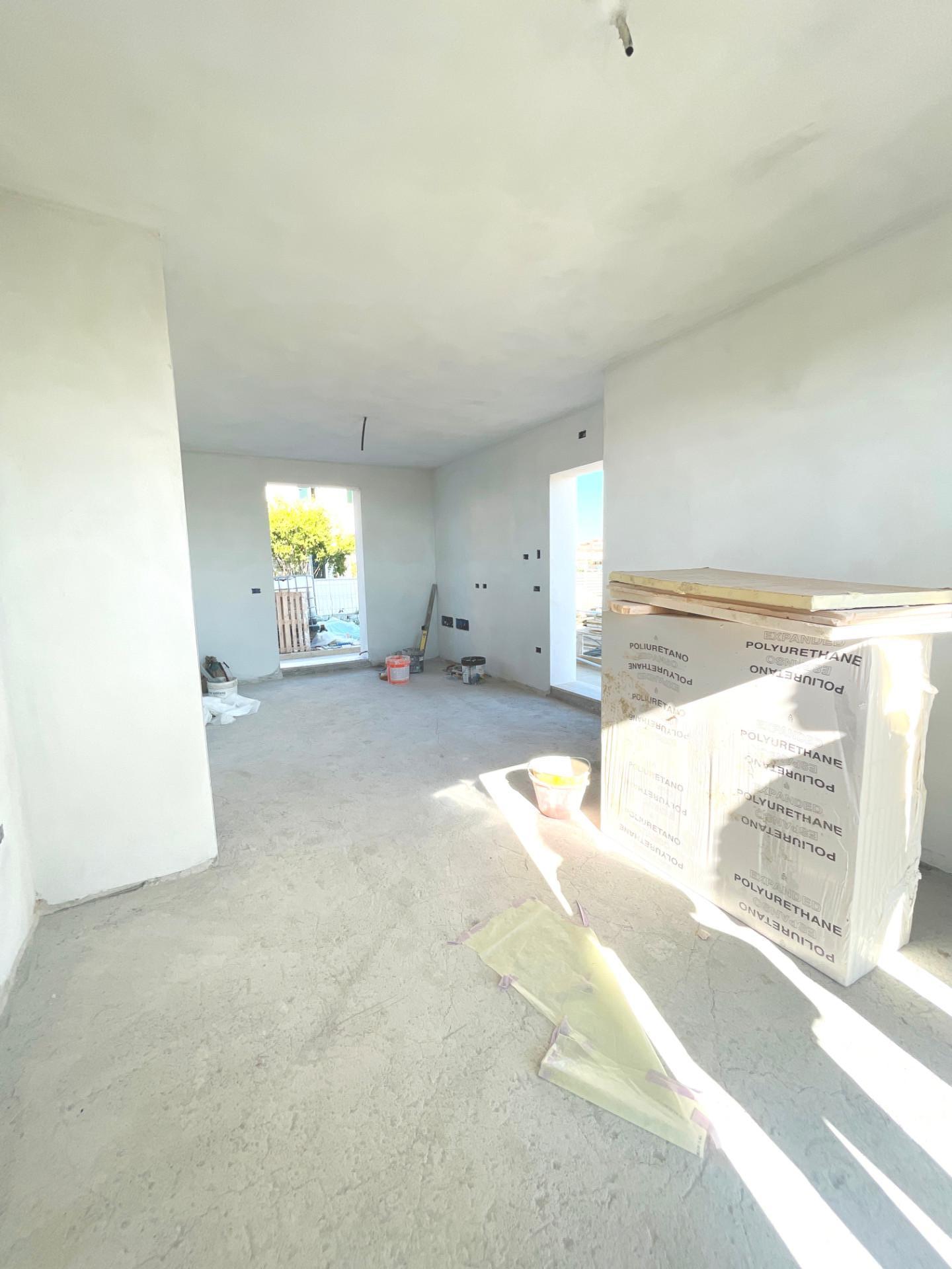 Villa con giardino, Pontedera pardossi