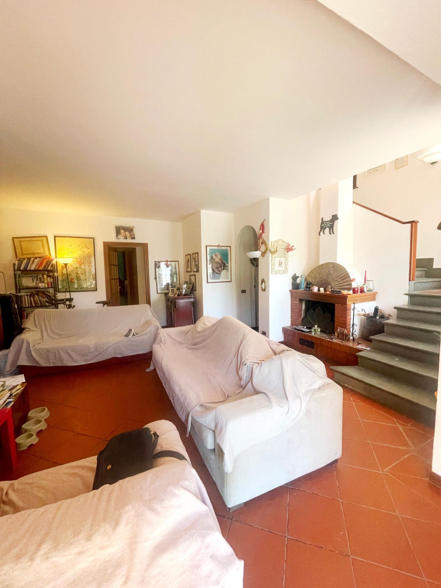 Villa Bifamiliare con giardino a Vicopisano