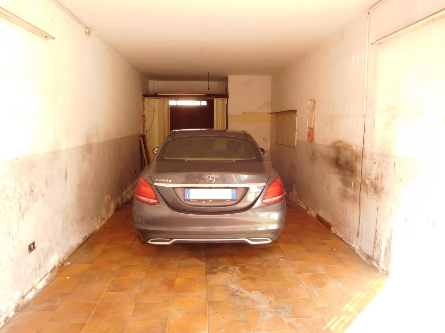 Locale commerciale in vendita, Pisa cisanello