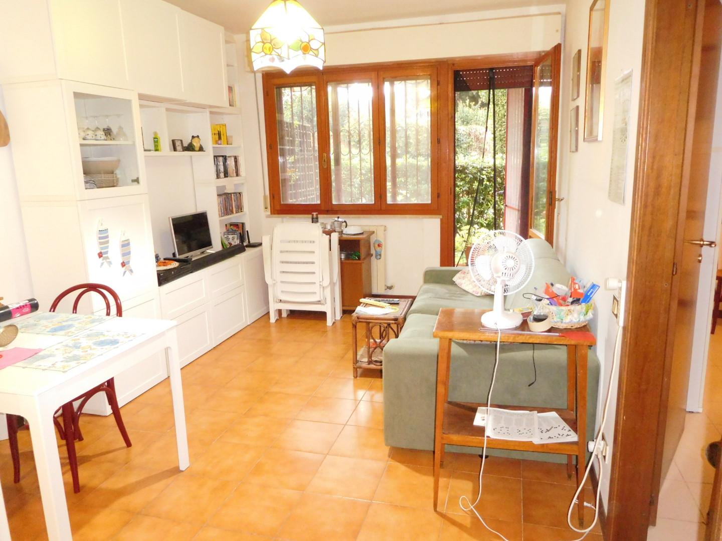 Trilocale arredato in affitto, Pisa tirrenia