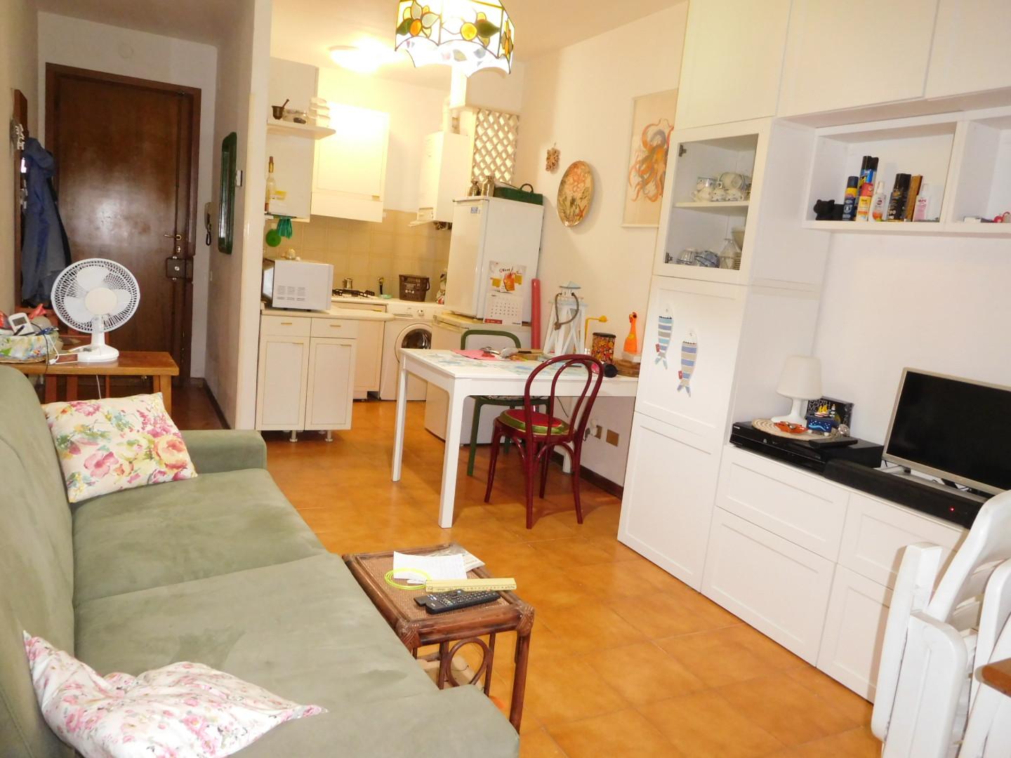 Trilocale arredato in affitto, Pisa tirrenia