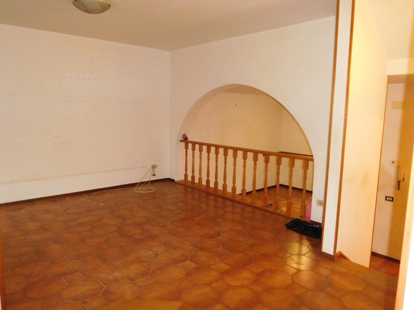 Villa con giardino, Pontedera i fabbri