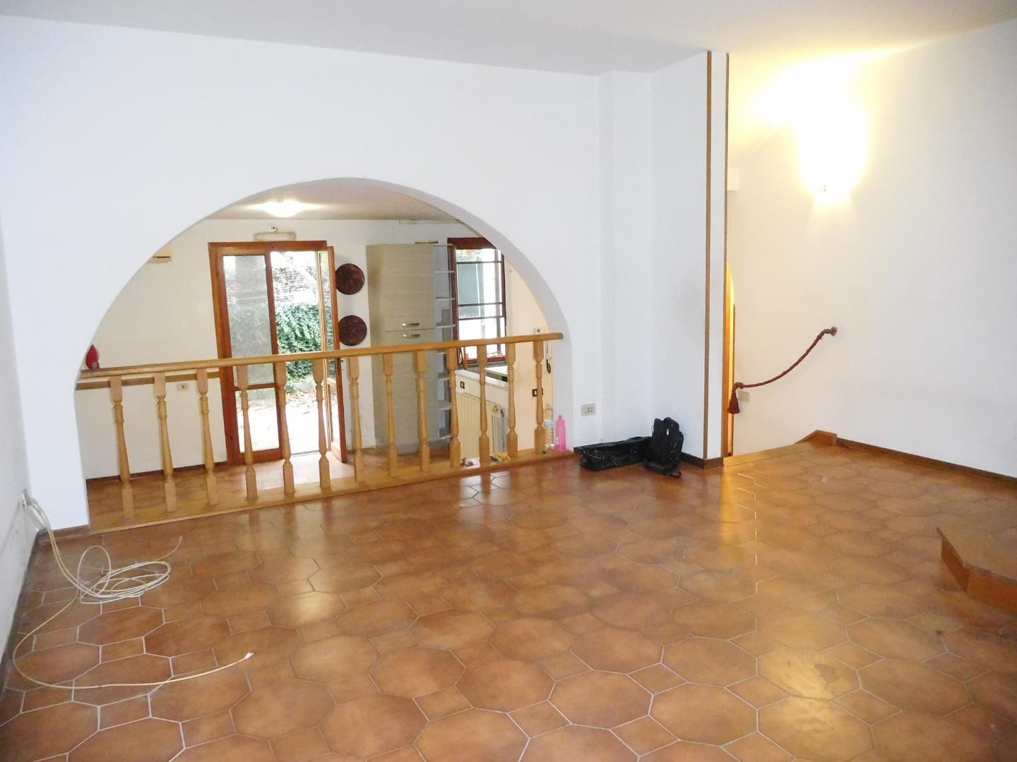 Villa con giardino, Pontedera i fabbri