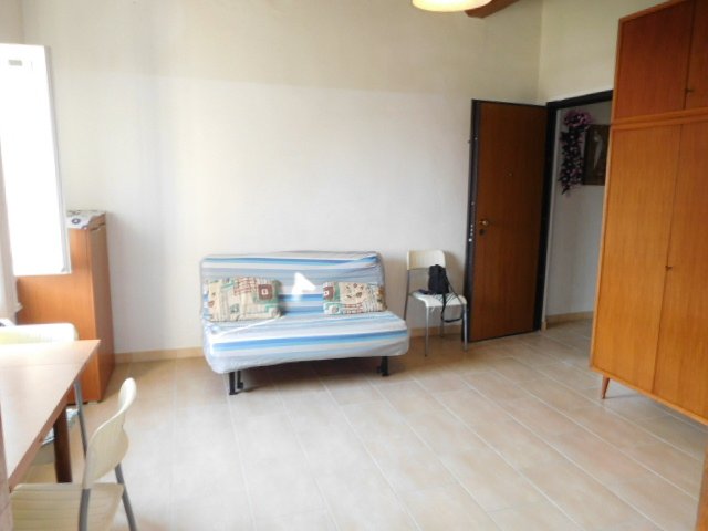 Monolocale arredato in affitto, Pisa san giusto