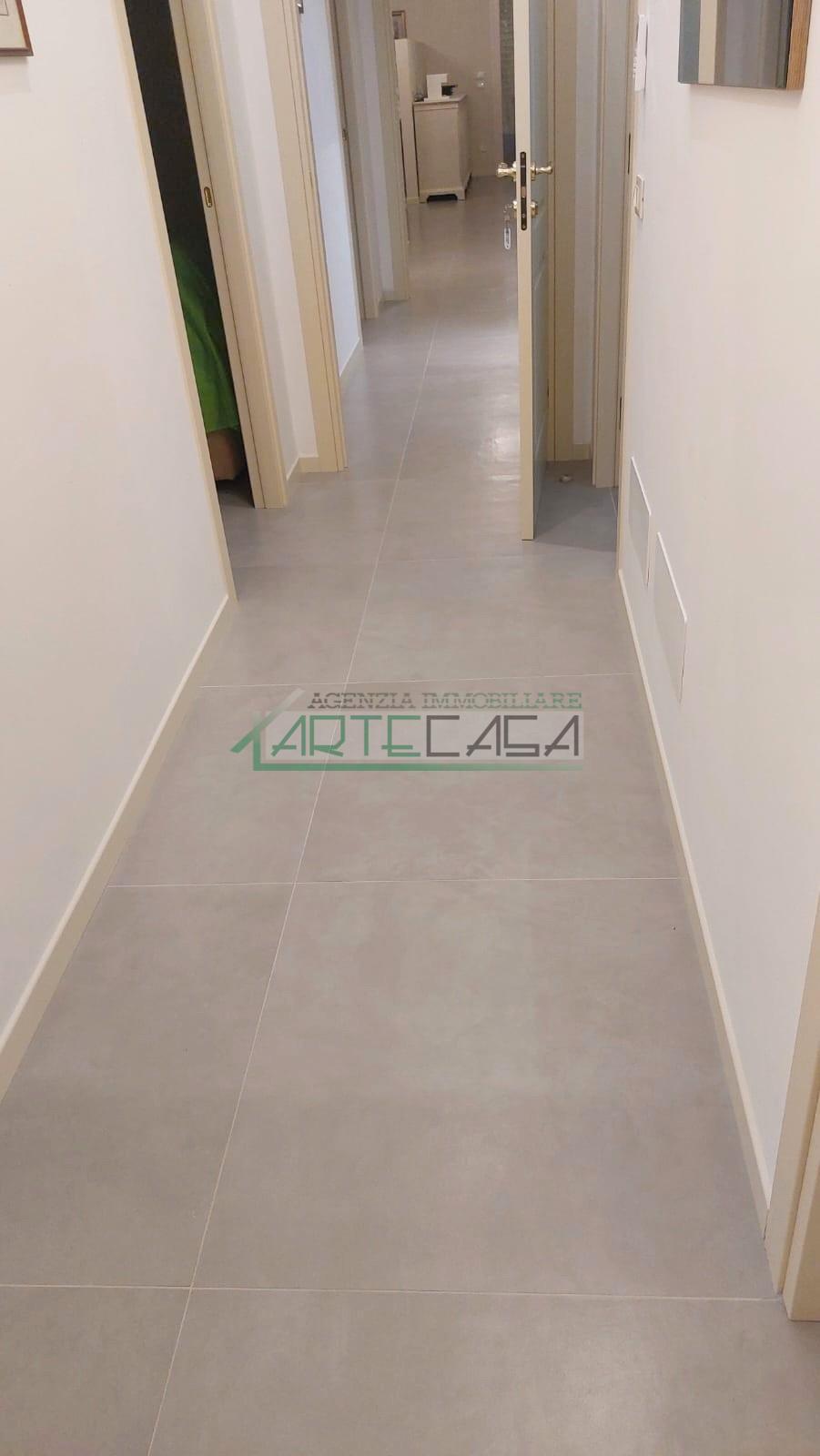 Quadrilocale con terrazzi a Cascina