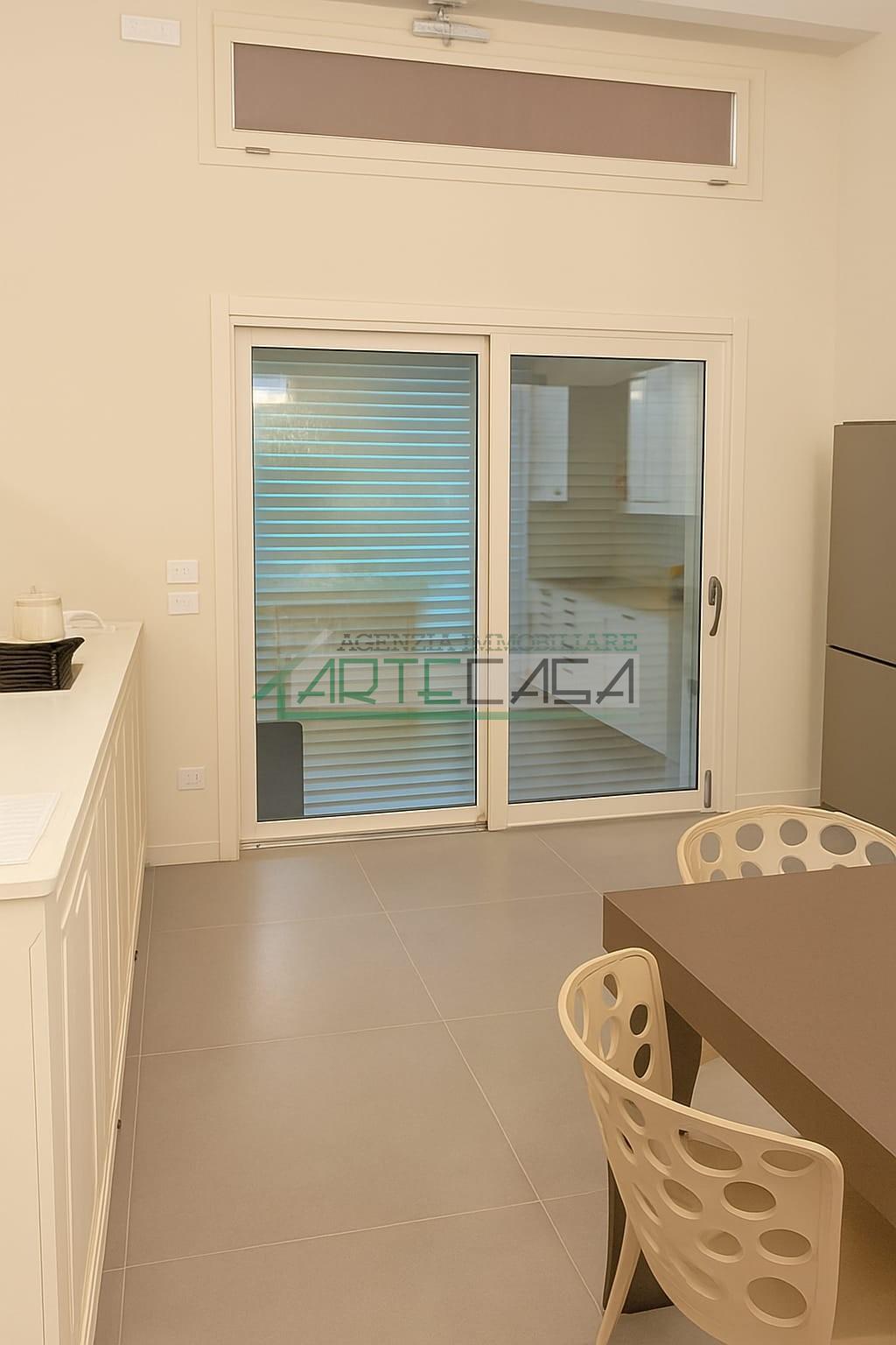 Trilocale con terrazzo a Cascina