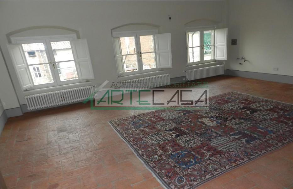 Trilocale in affitto a Cascina