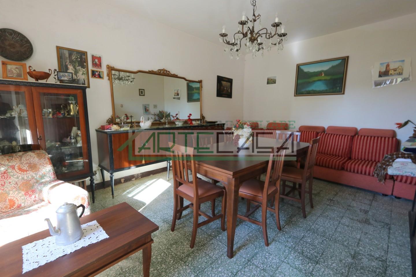 Casa indipendente con giardino, Buti cascine