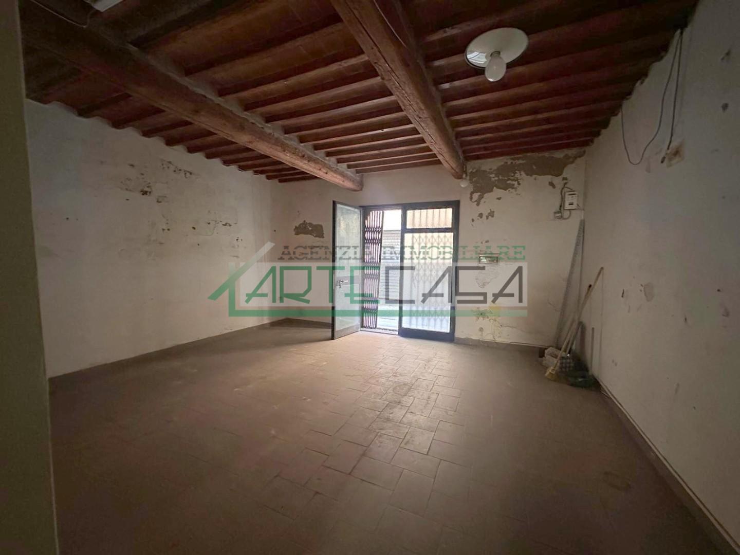 Locale commerciale ristrutturata, Pontedera centro