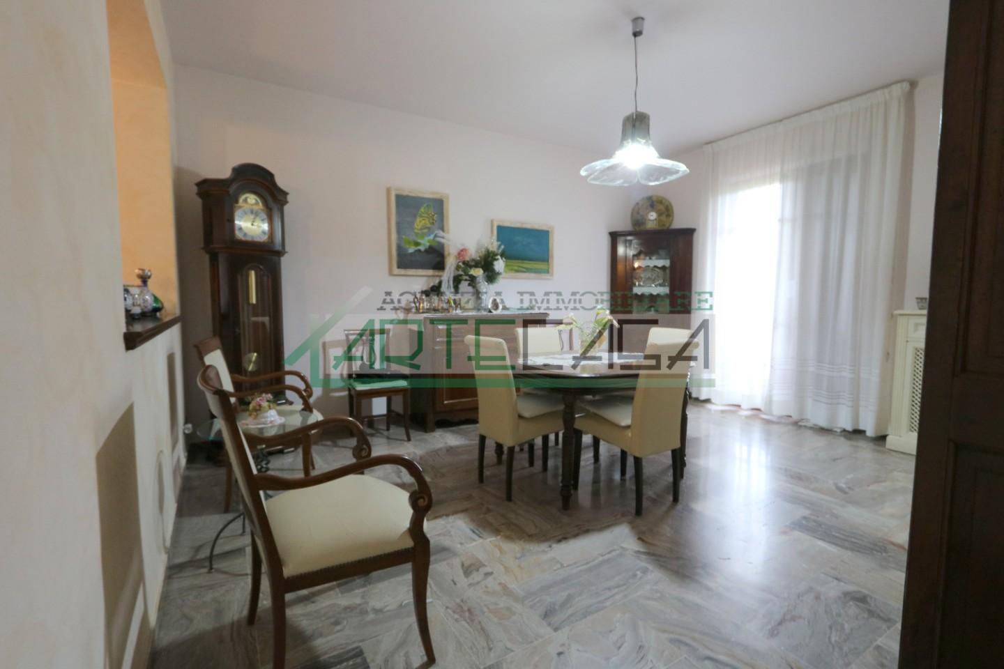 Villa Bifamiliare con giardino, Cascina san benedetto a settimo