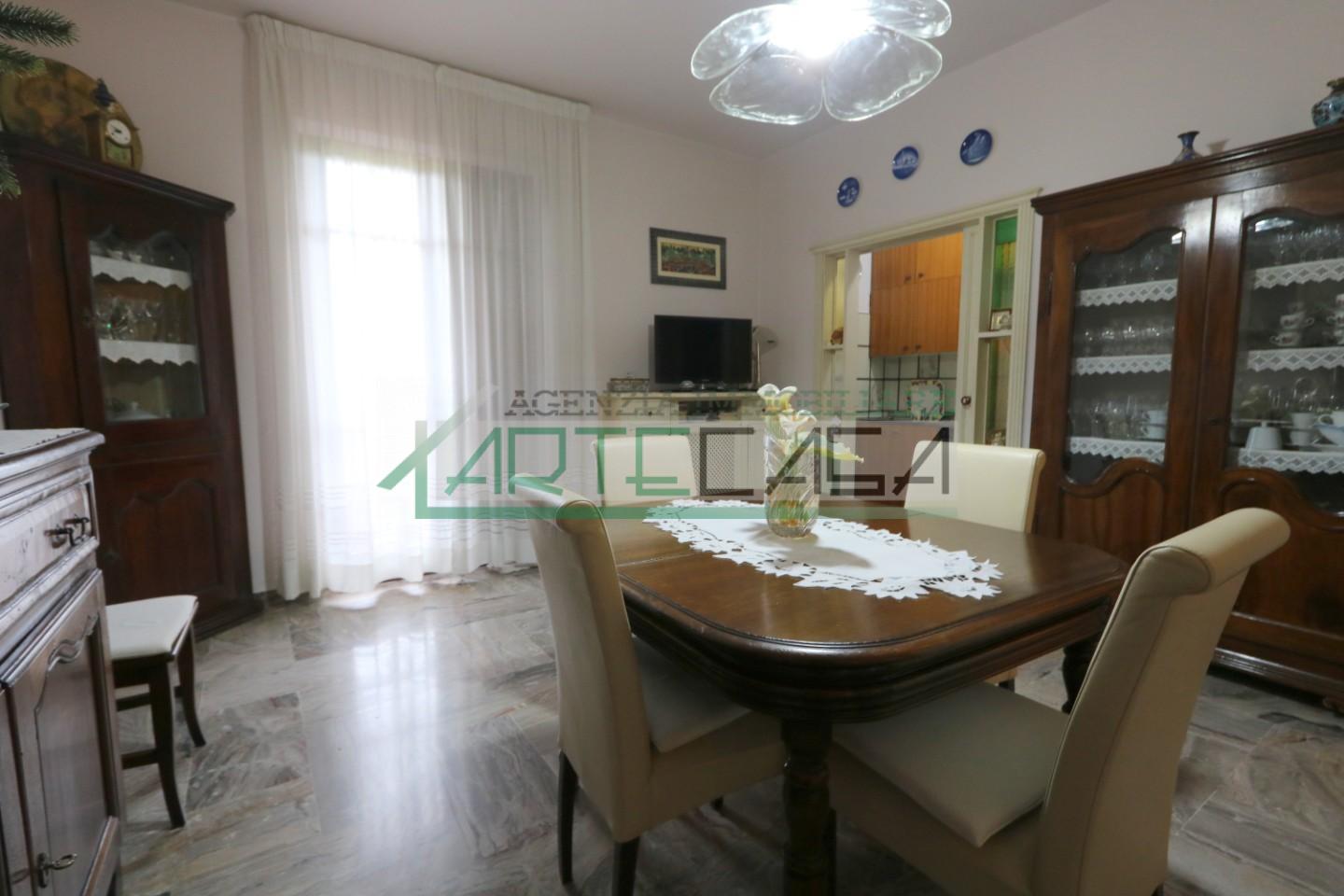 Villa Bifamiliare con giardino, Cascina san benedetto a settimo