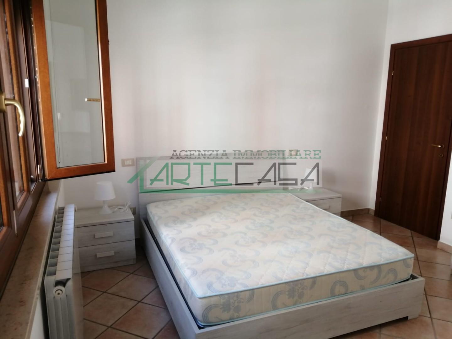 Bilocale arredato in affitto a Cascina