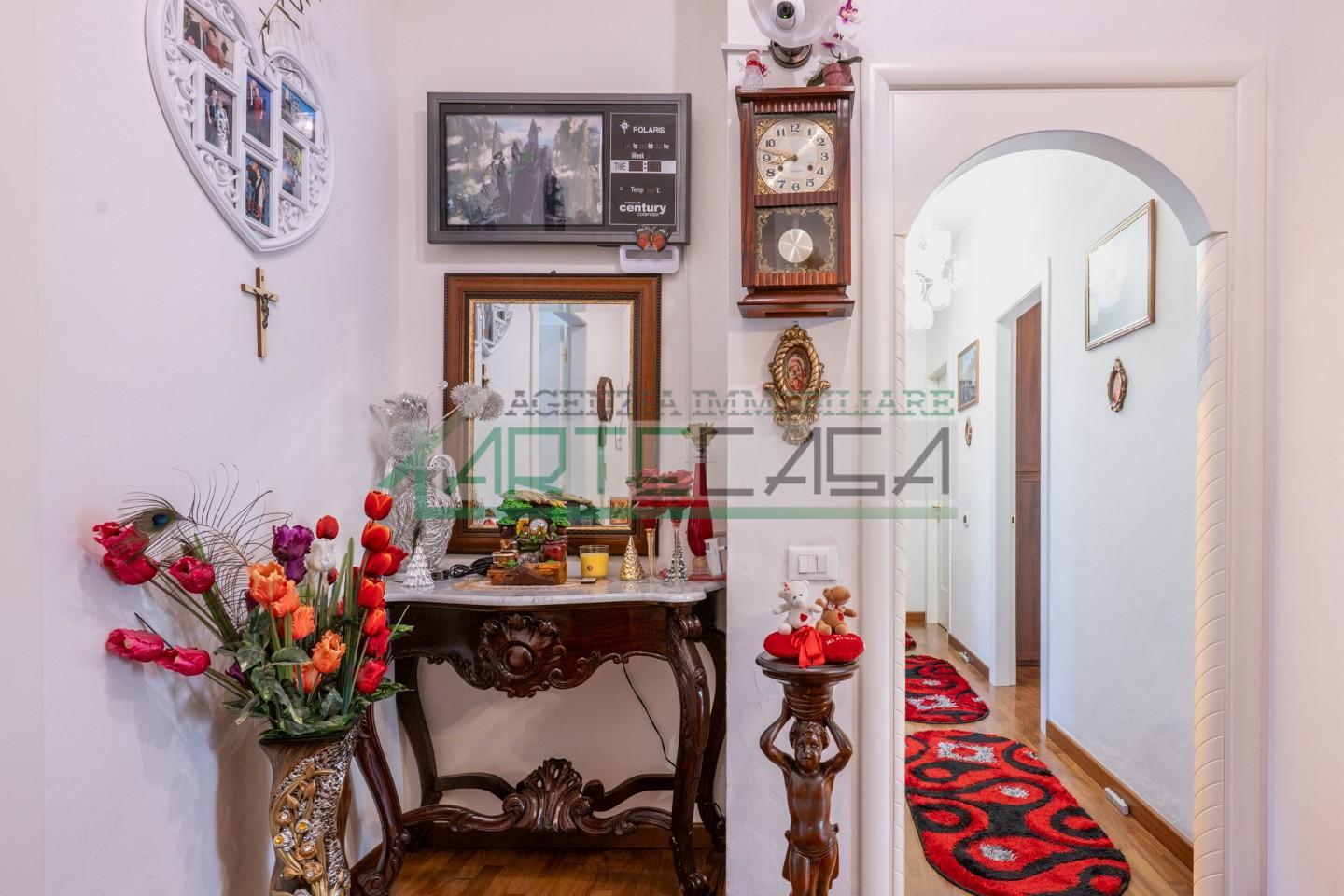 Appartamento con terrazzi, Pontedera oltrera