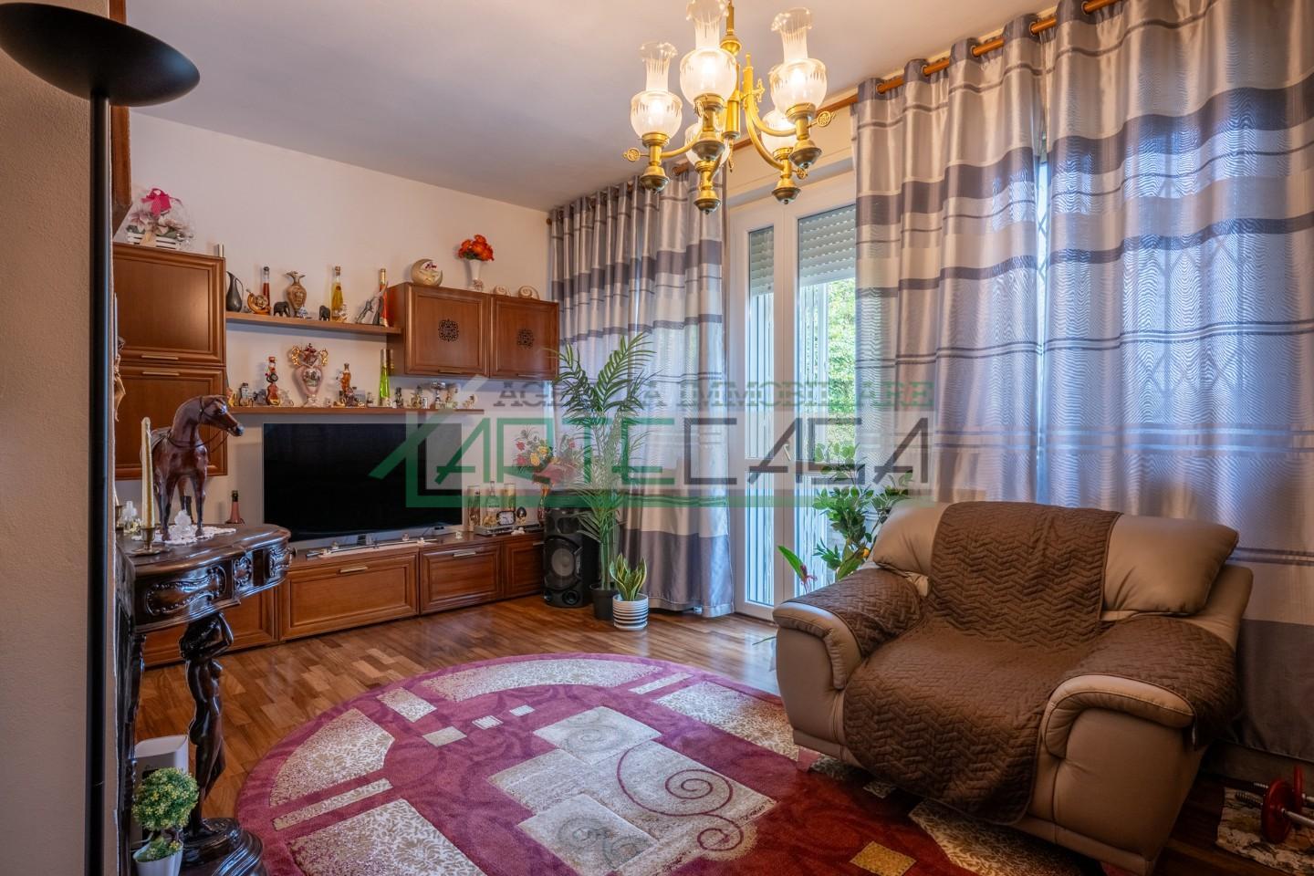 Appartamento con terrazzi, Pontedera oltrera