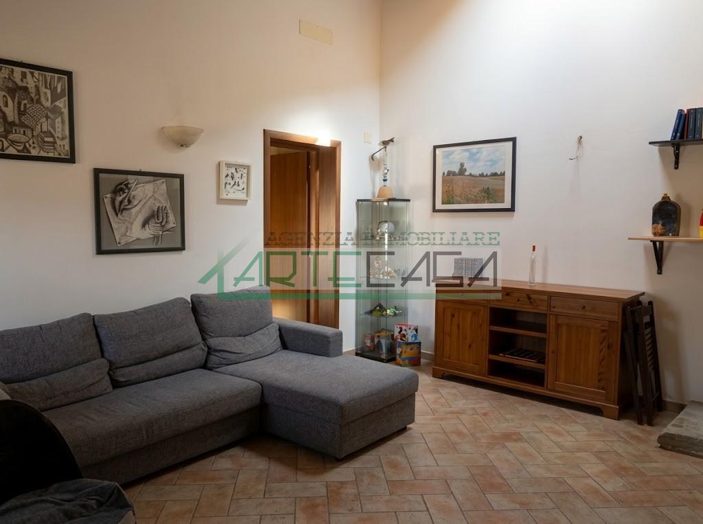 Quadrilocale con giardino, Calcinaia fornacette