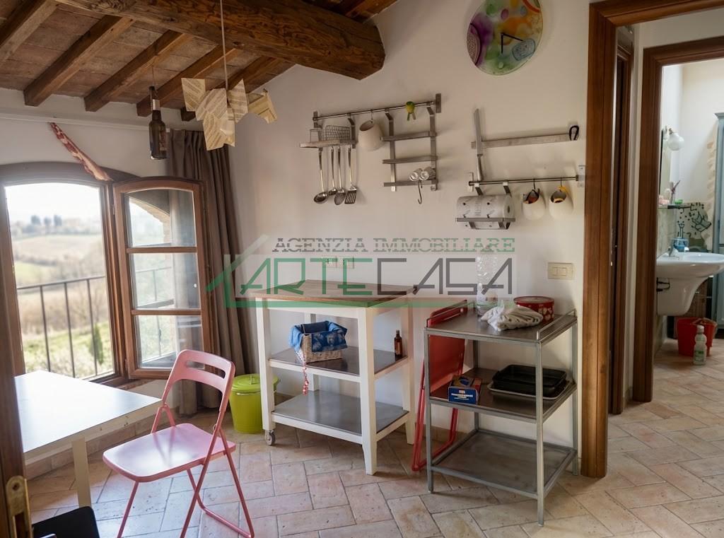 Quadrilocale con giardino, Calcinaia fornacette