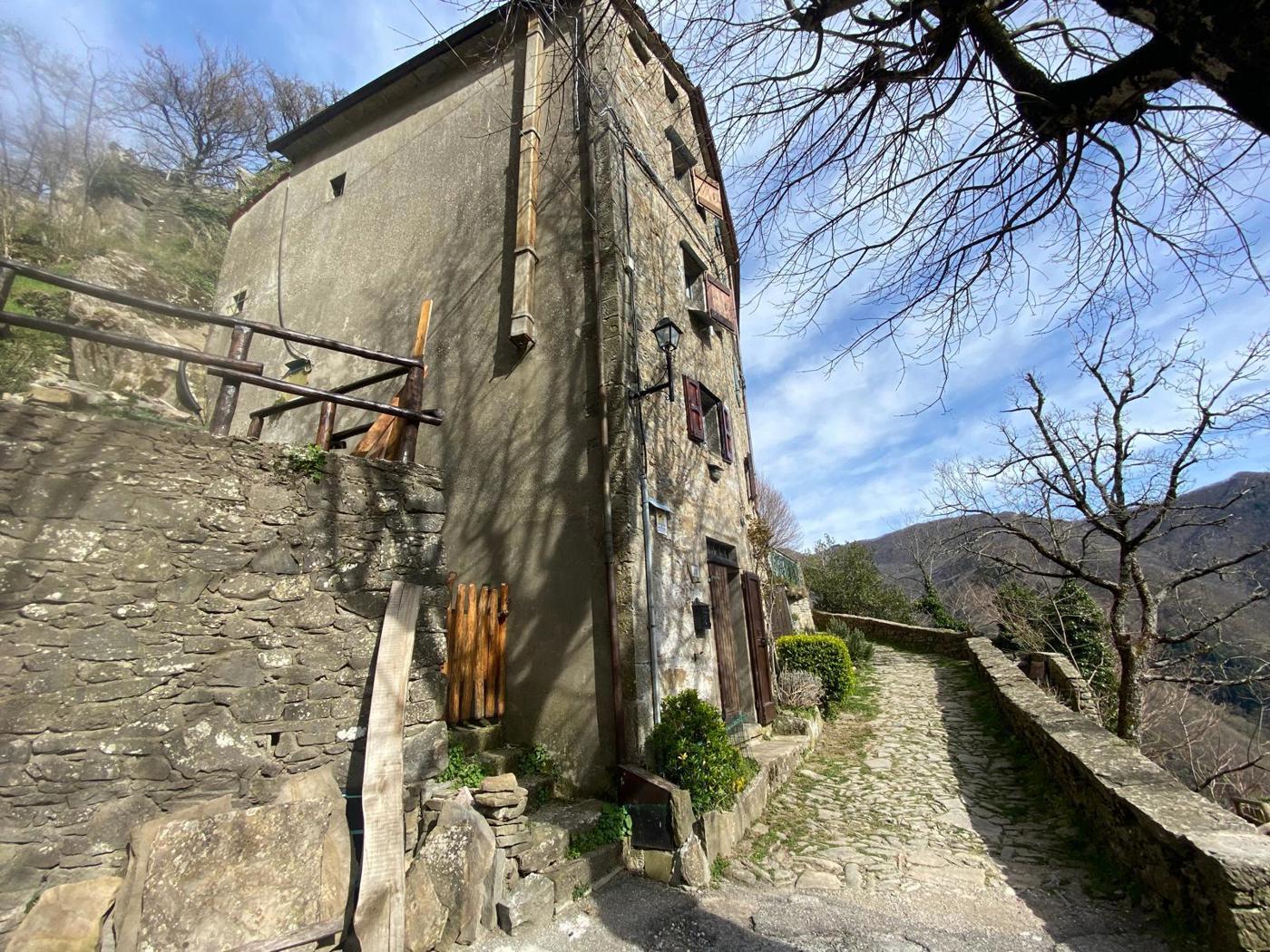 Casa indipendente in vendita a Sambuca Pistoiese