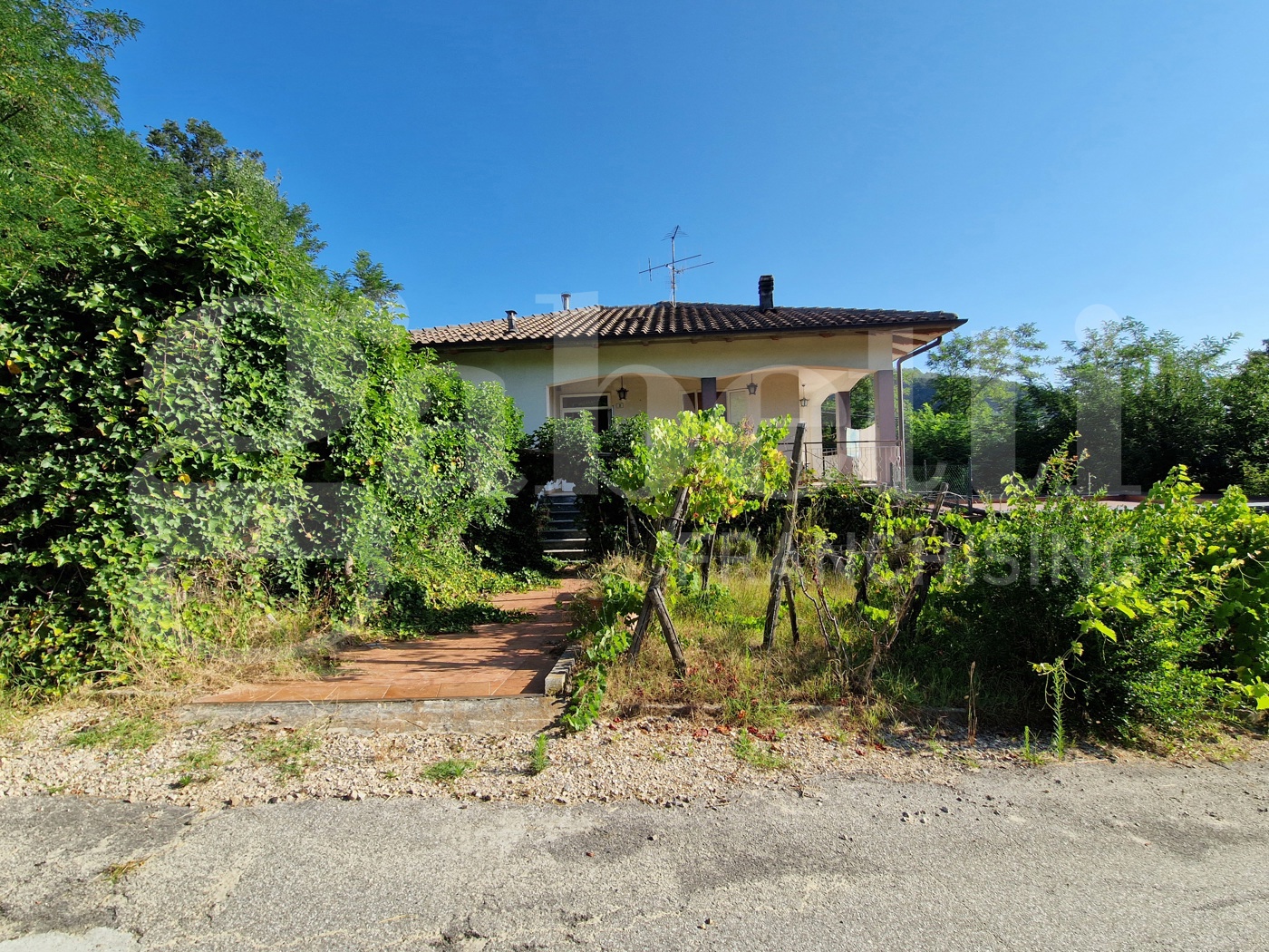 Casa indipendente con giardino a Loiano