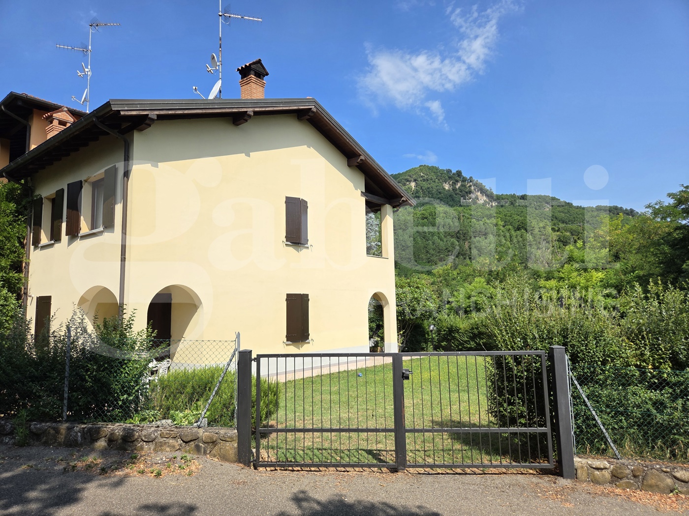 Villa Bifamiliare con giardino a Marzabotto