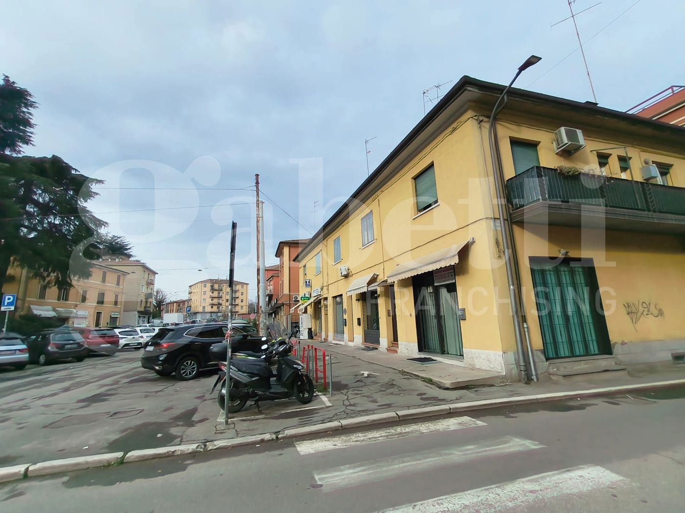 Negozio in affitto a Casalecchio di Reno