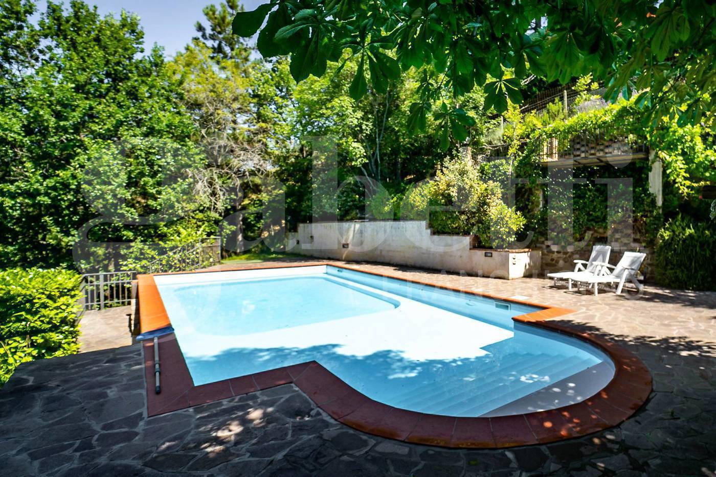 Villa con giardino a Sasso Marconi