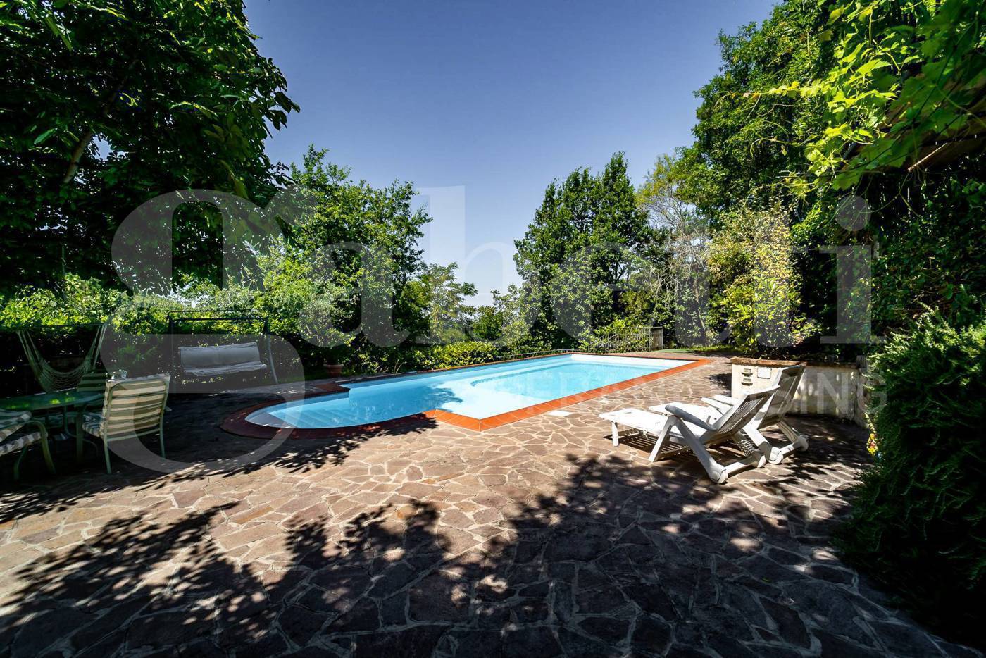 Villa con giardino a Sasso Marconi