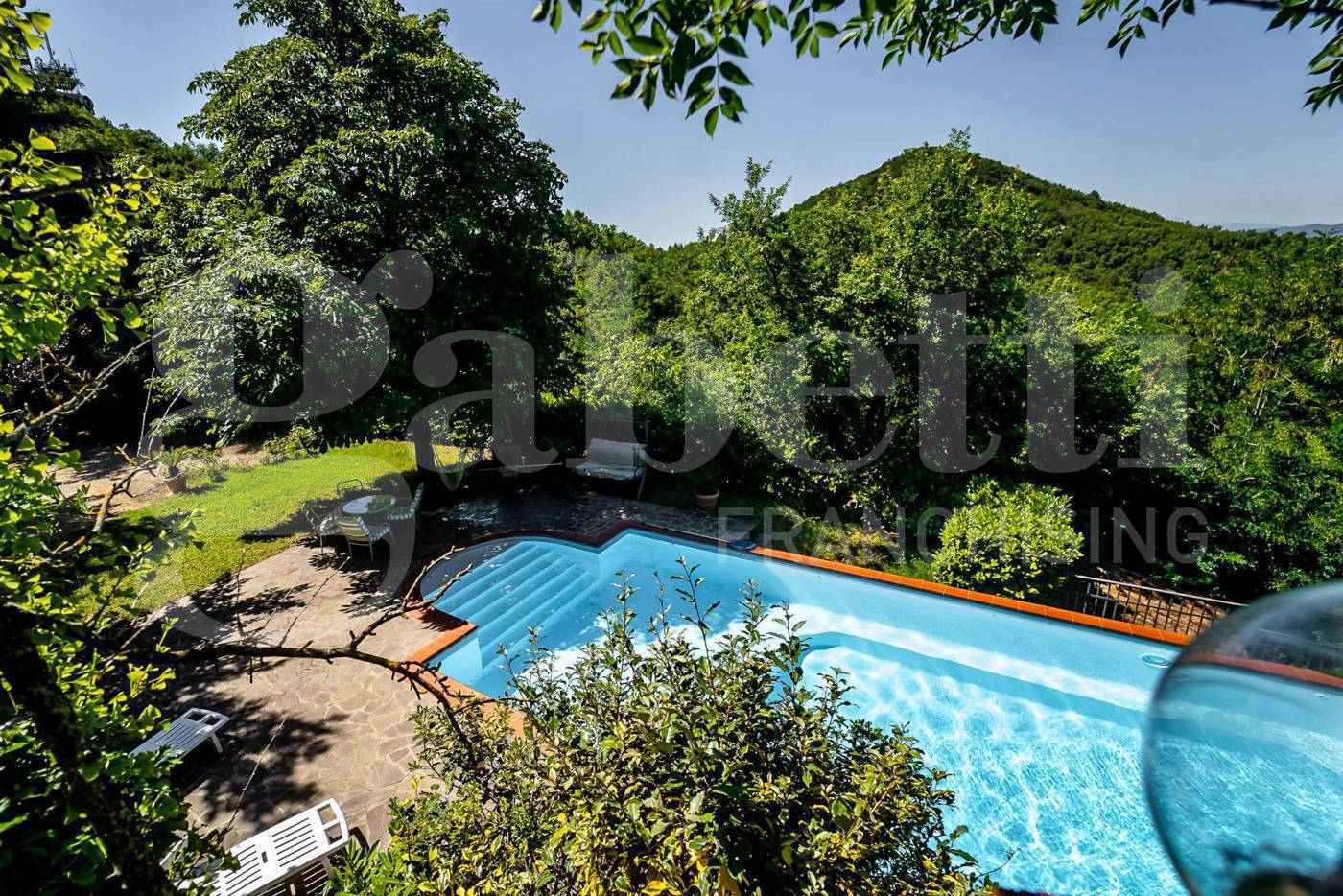 Villa con giardino a Sasso Marconi