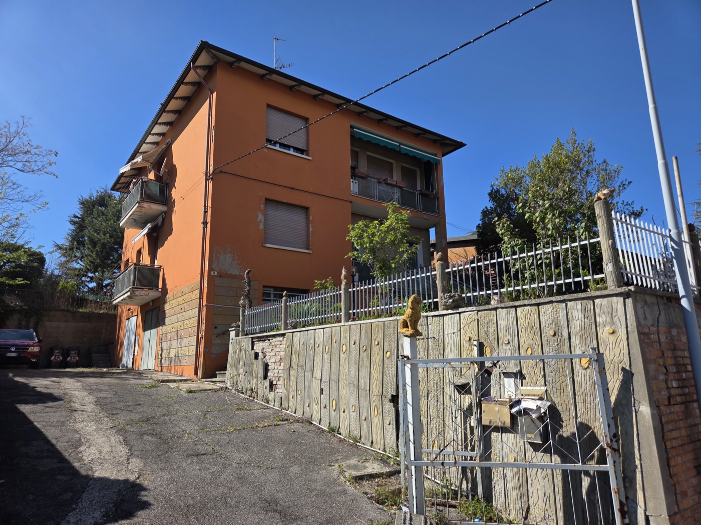 Casa indipendente da ristrutturare a Sasso Marconi