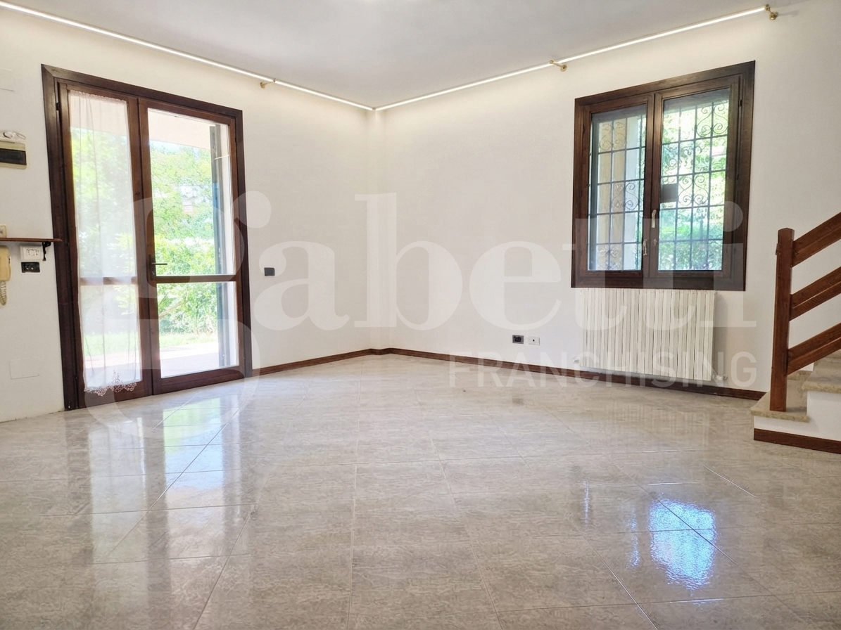 Quadrilocale con giardino a Marzabotto