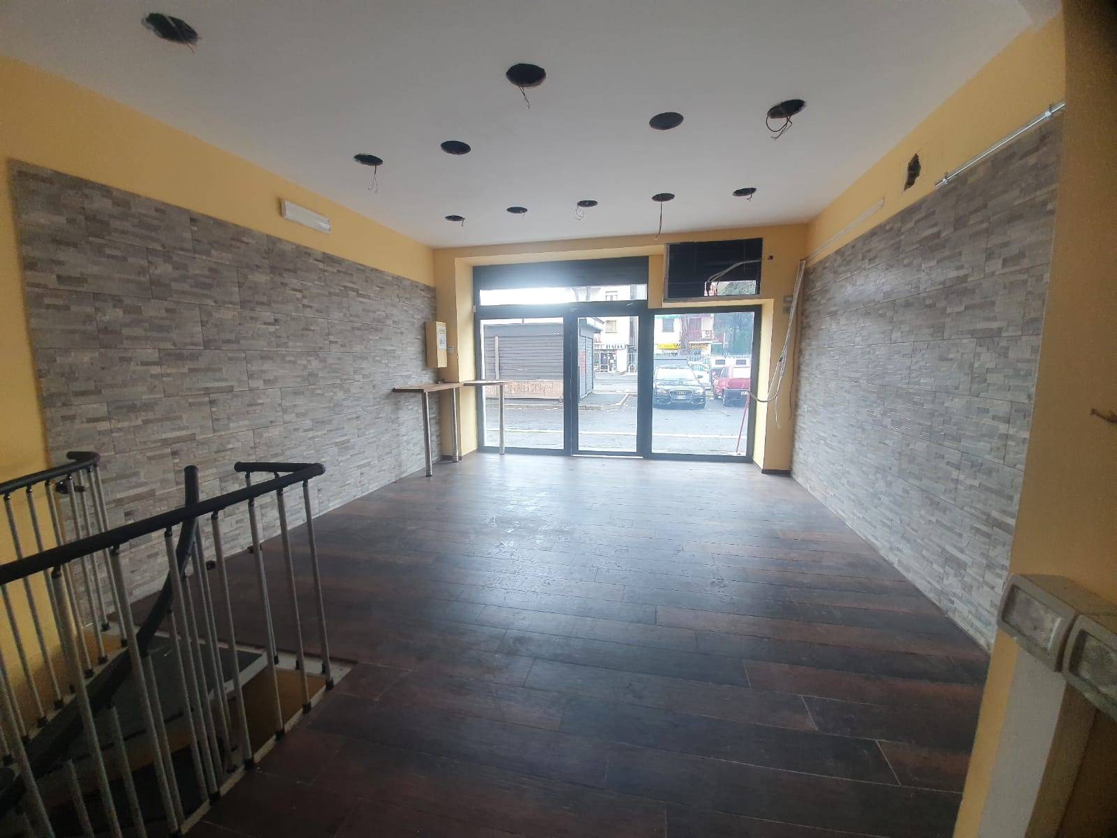 Locale commerciale in vendita a Roma, Tor Bella Monaca