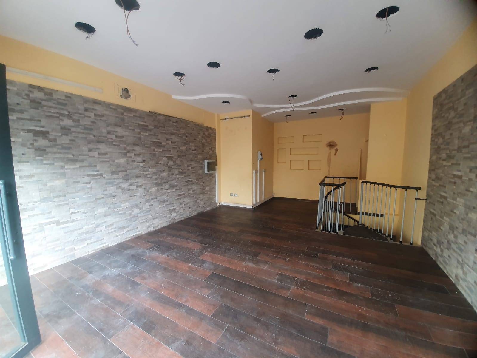 Locale commerciale in vendita a Roma, Tor Bella Monaca