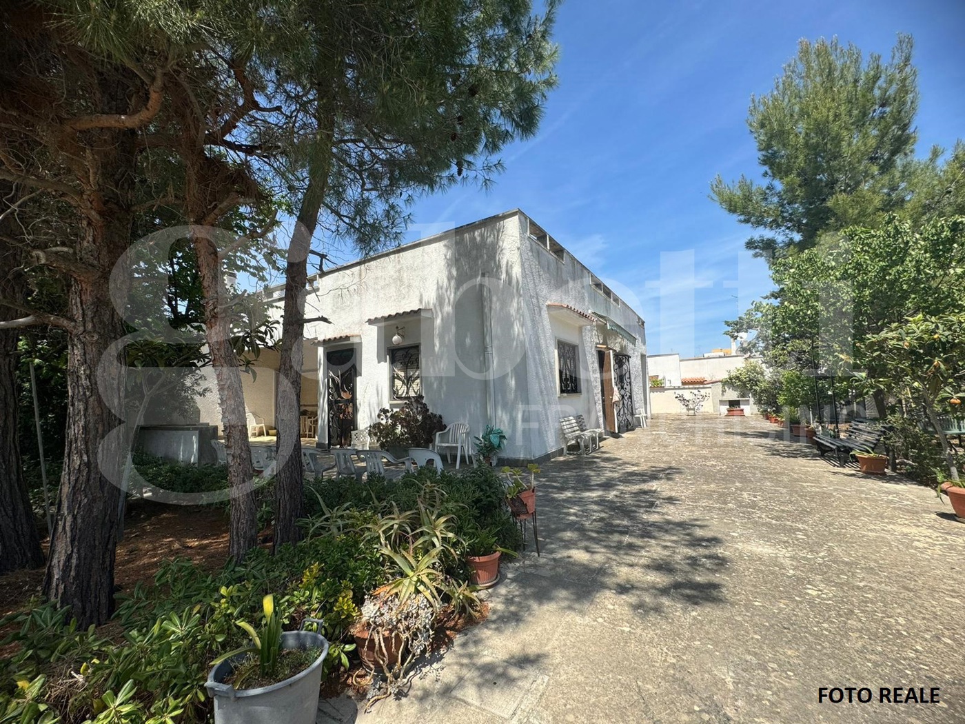 Villa con giardino a Bari