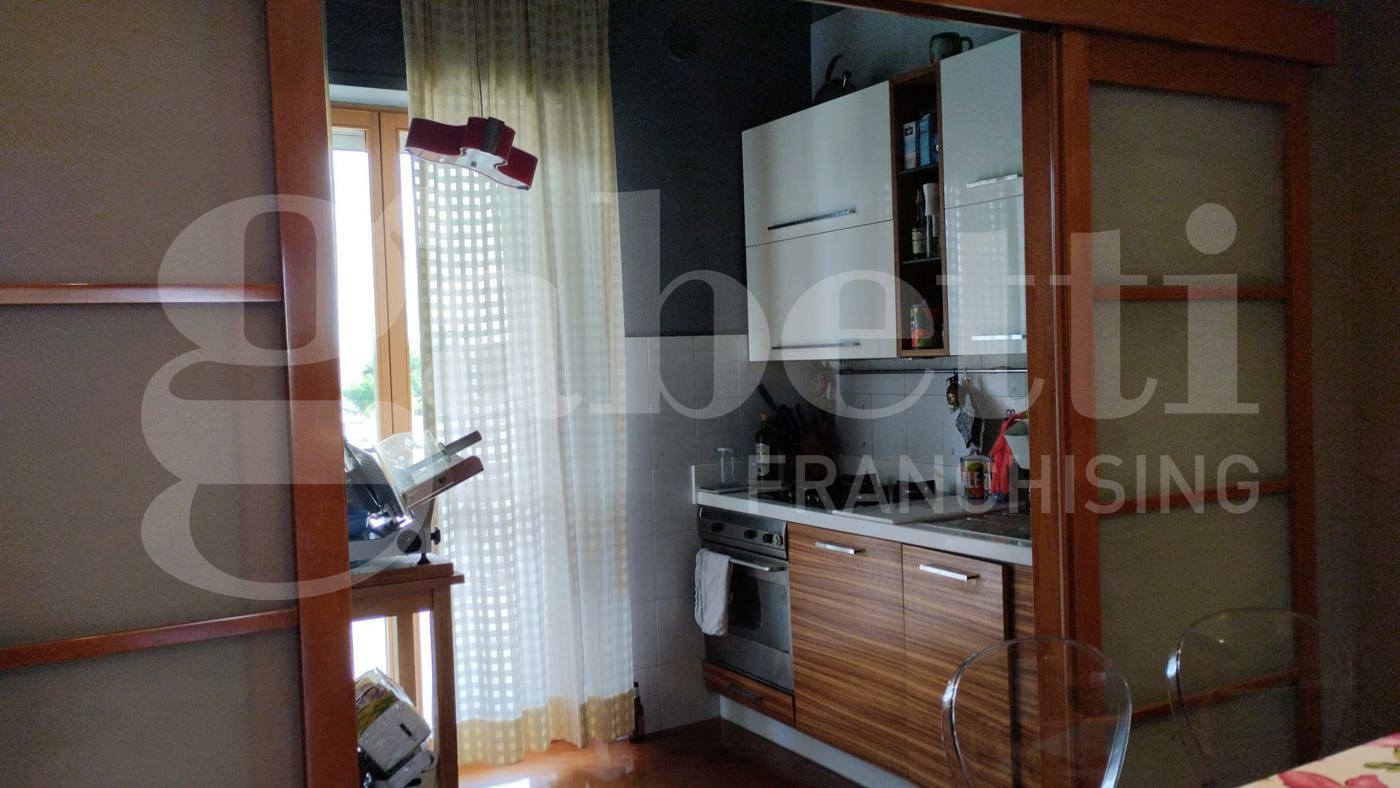 Attico con box a Bari