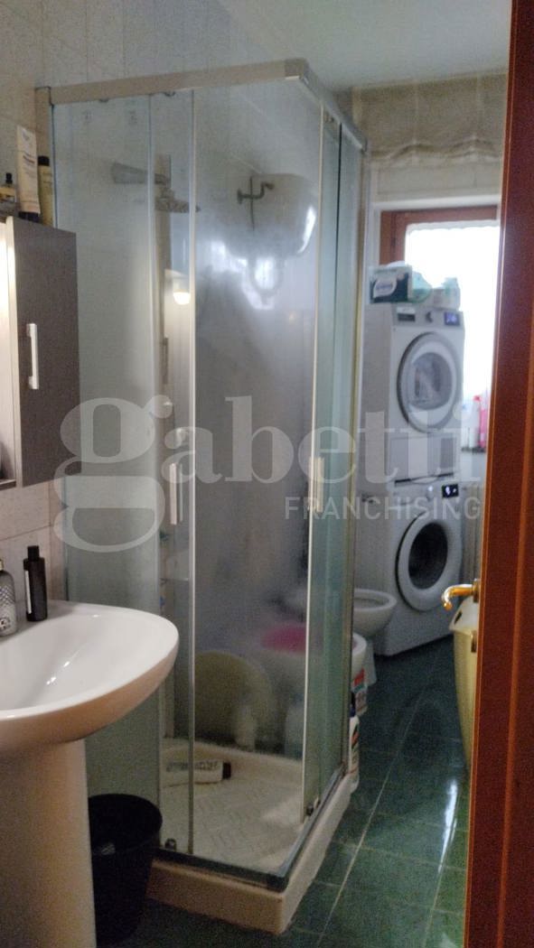 Attico con box a Bari