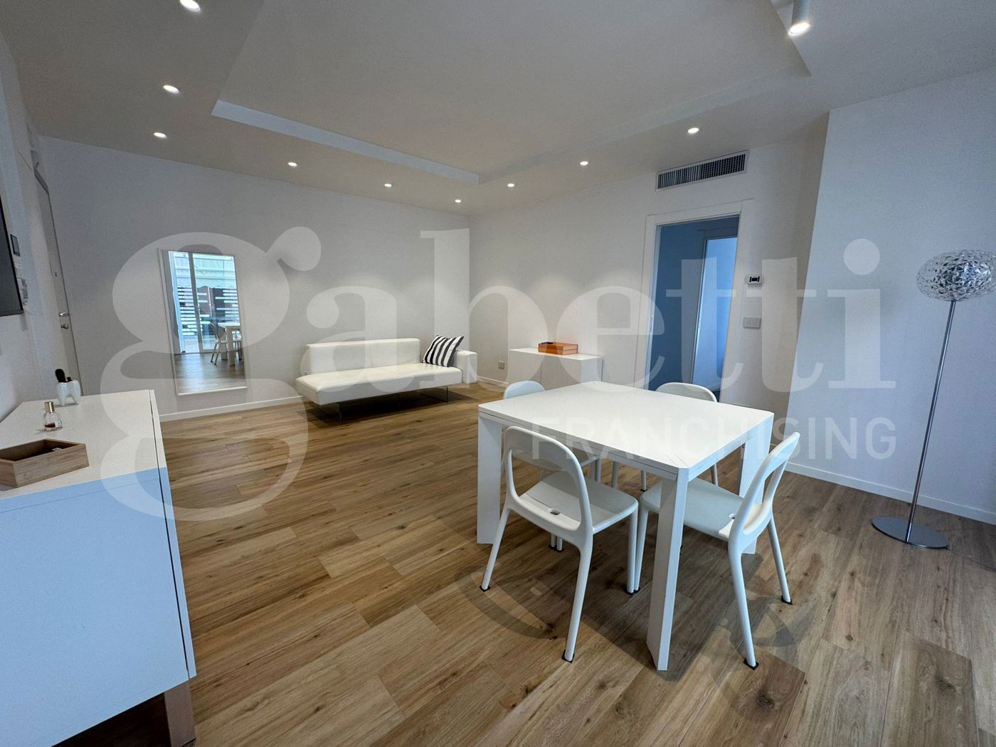 Quadrilocale nuovo a Bari