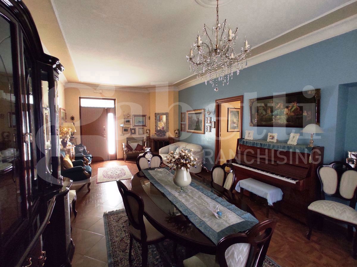 Casa indipendente con giardino a Bari