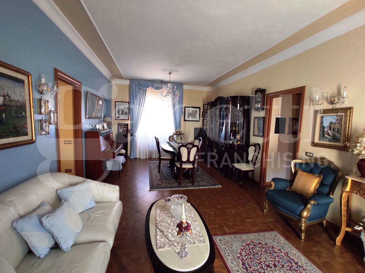 Casa indipendente con giardino a Bari