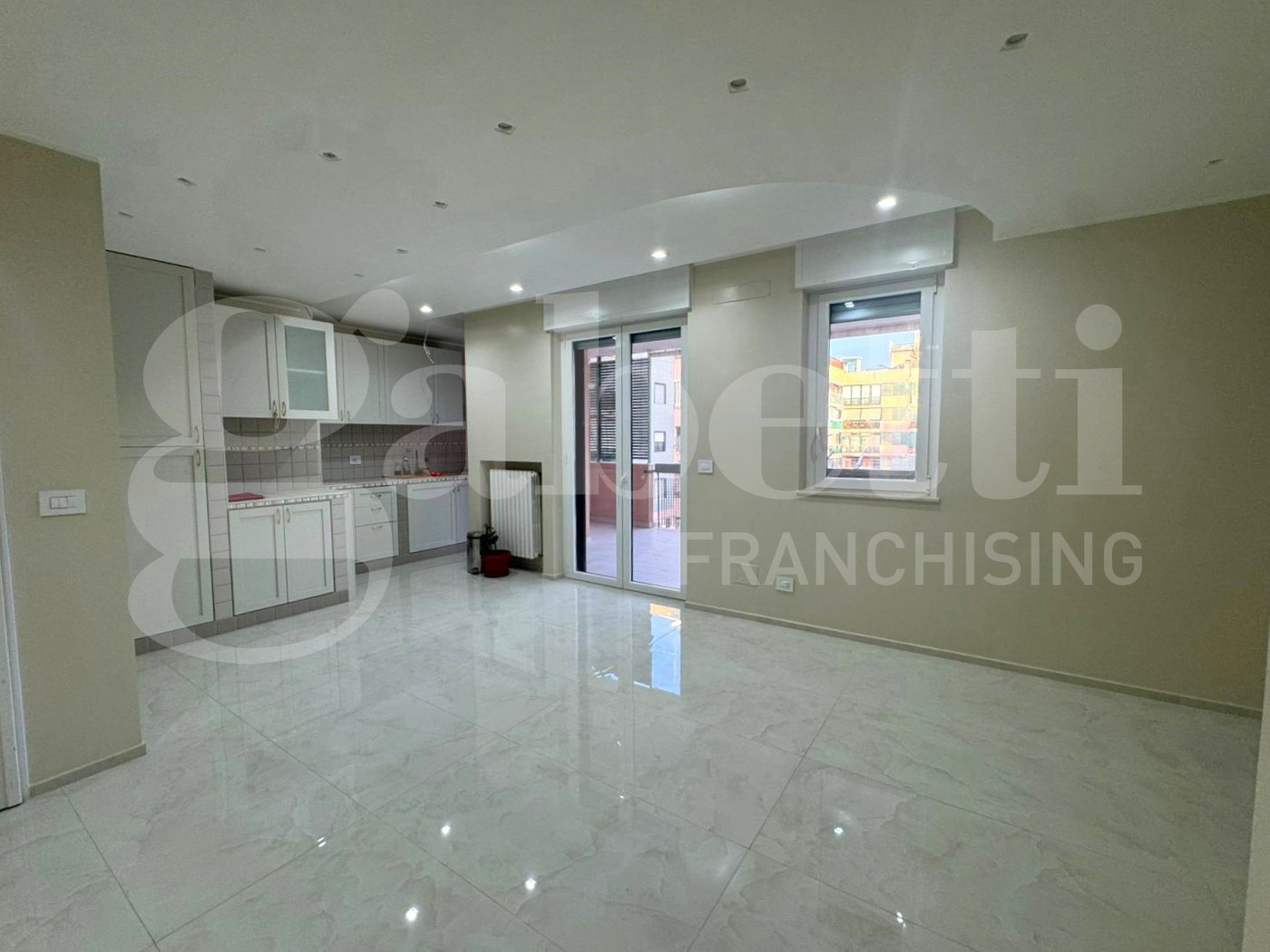 Trilocale ristrutturato a Bari